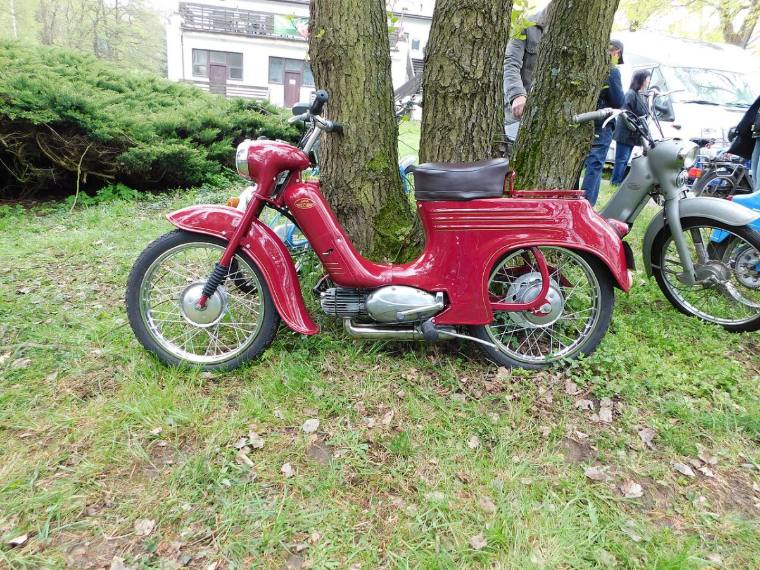 Jawa Pionýr 555