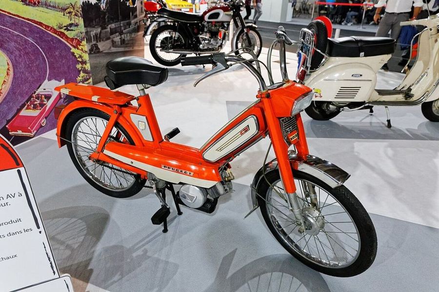 A 1971 Peugeot 103 at the 2018 Paris Motor Show